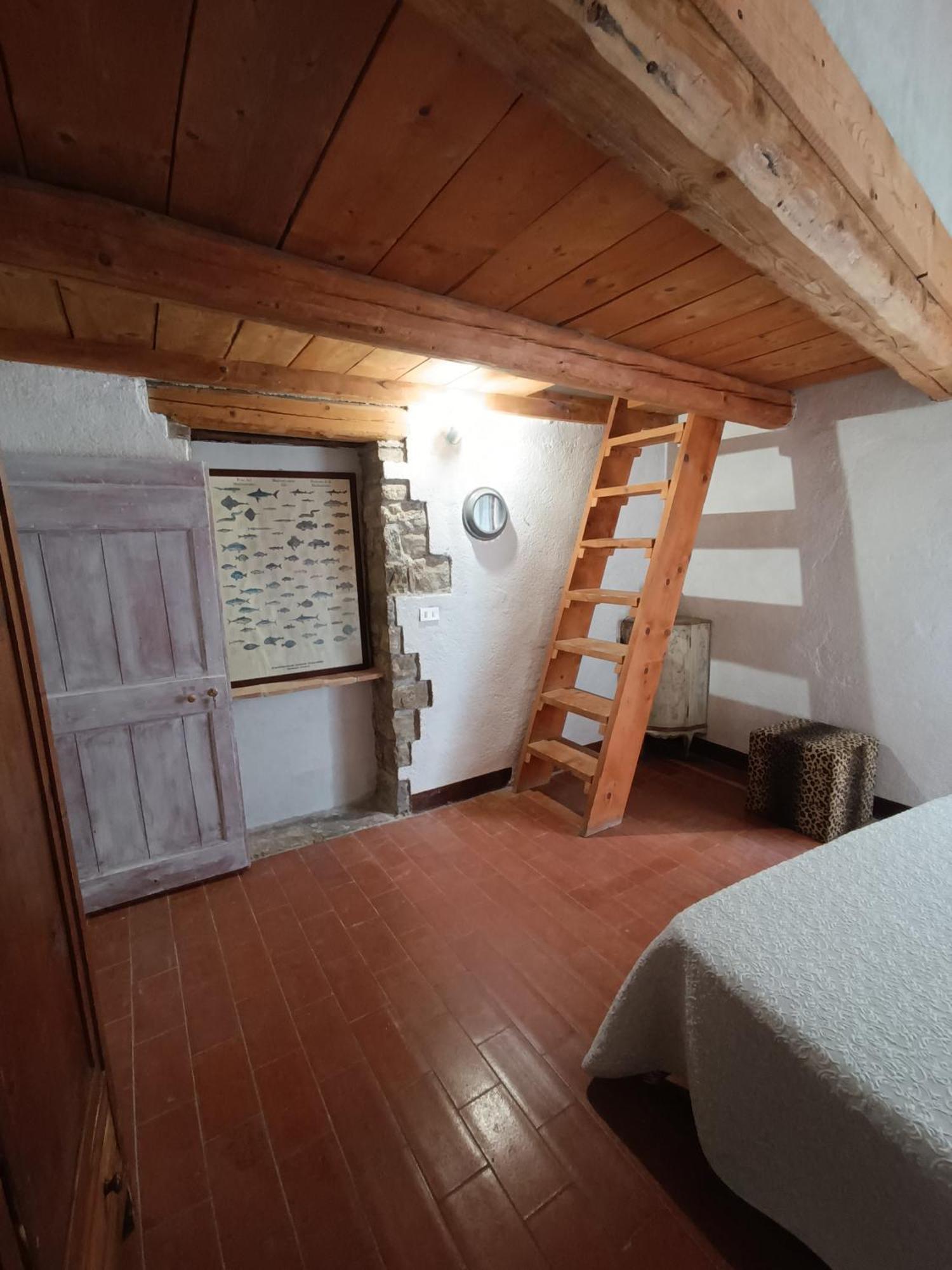 Pilgrim Rooms Gubbio Habitación foto